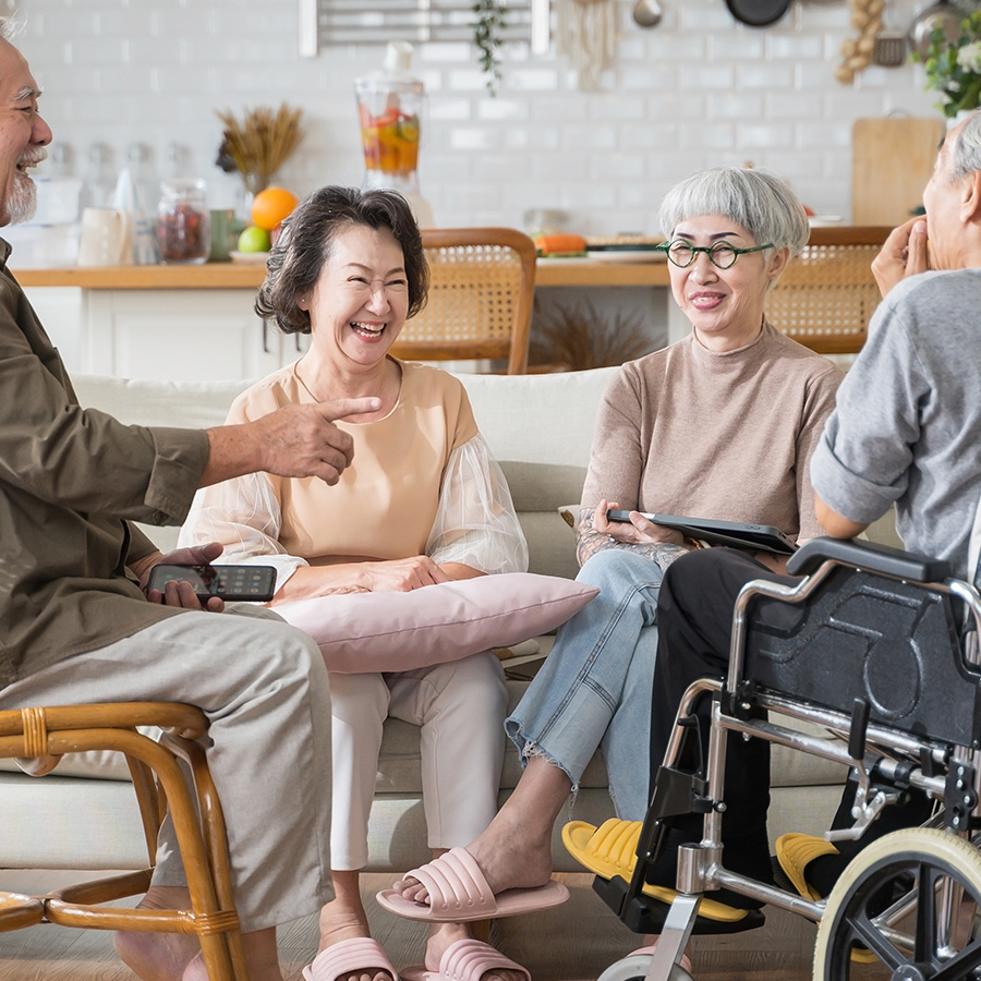 Pflege zu Hause oder Pflegeheim: Was ist besser